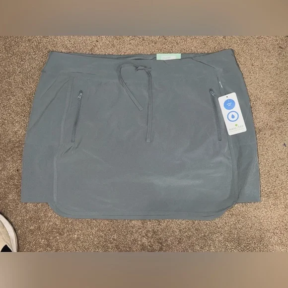 Women’s Fish Gead Cado Lake Skort in monument by Magellan - Picture 2 of 5